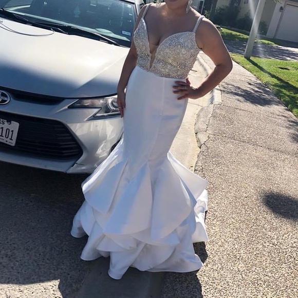 Jovani wedding dress - Picture 2 of 2